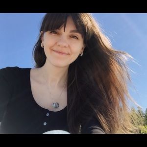 Meet your Posher, Alena